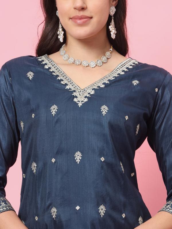 VP 9530 T Silk Blend Kurta and Trouser Set with Organza Dupatta
